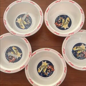 Kellogg's White and Red Cereal Bowls Set